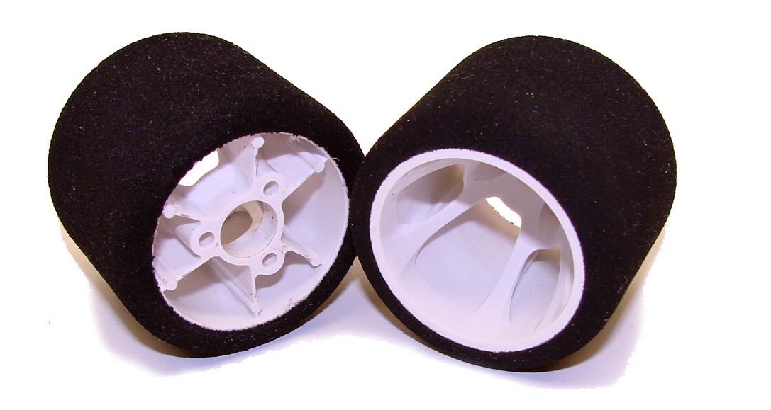 2175 – 1/12th Pink Rear Pro-Cut tire (pr.)